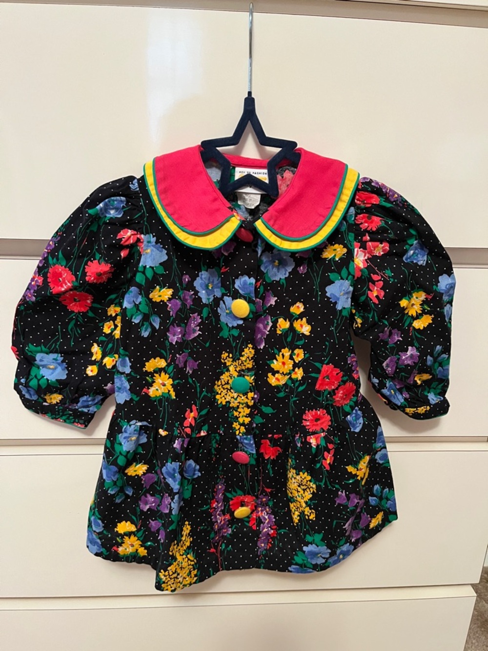 Vintage Girls Black Floral Puff-Sleeve Dress with Bright Contrast Collar